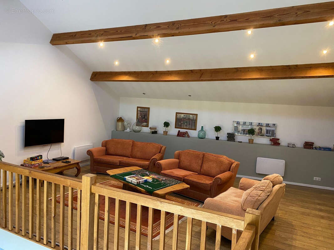 Maison à CHERVES-CHATELARS