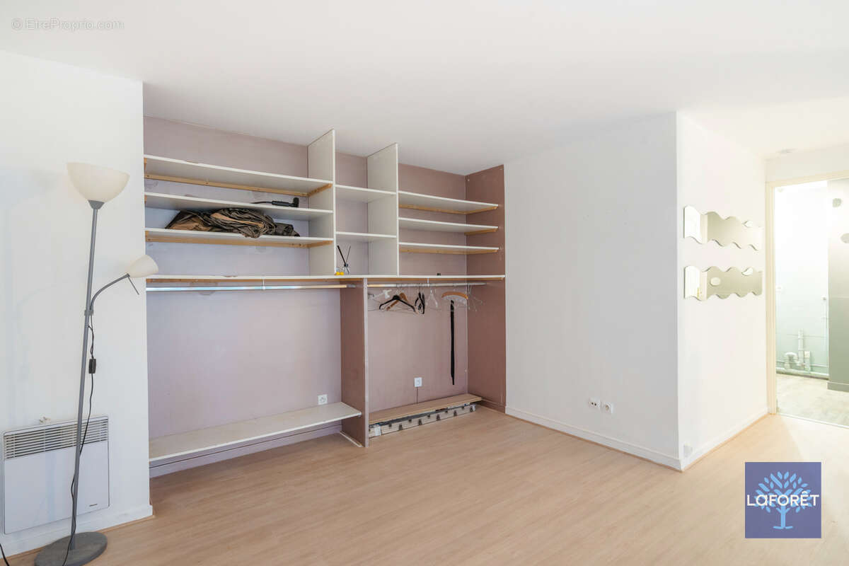 Appartement à LES PAVILLONS-SOUS-BOIS