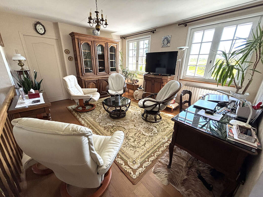 Maison à SAINTE-GENEVIEVE