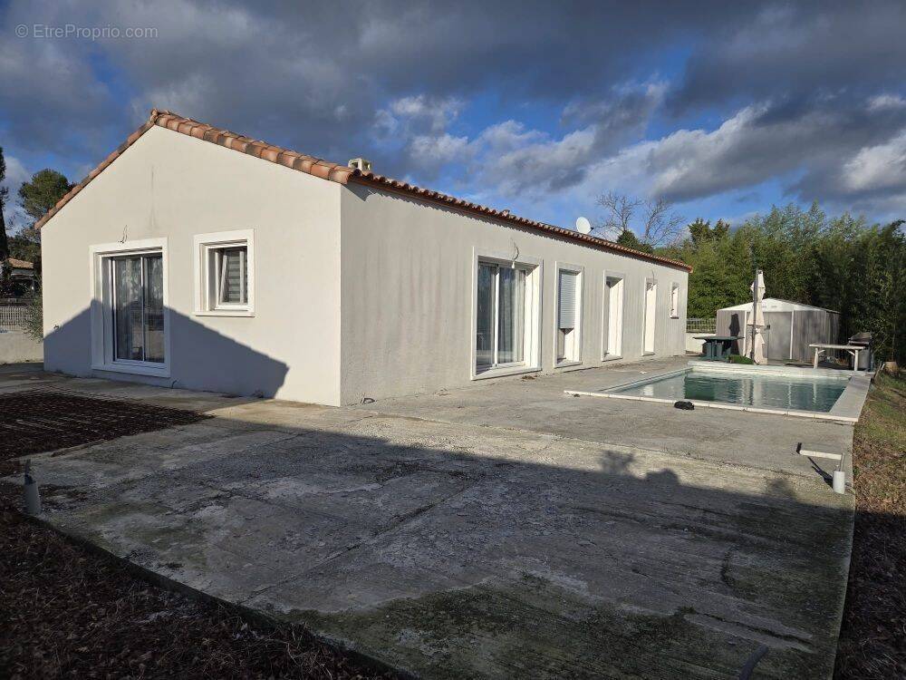 Maison à VACQUIERES