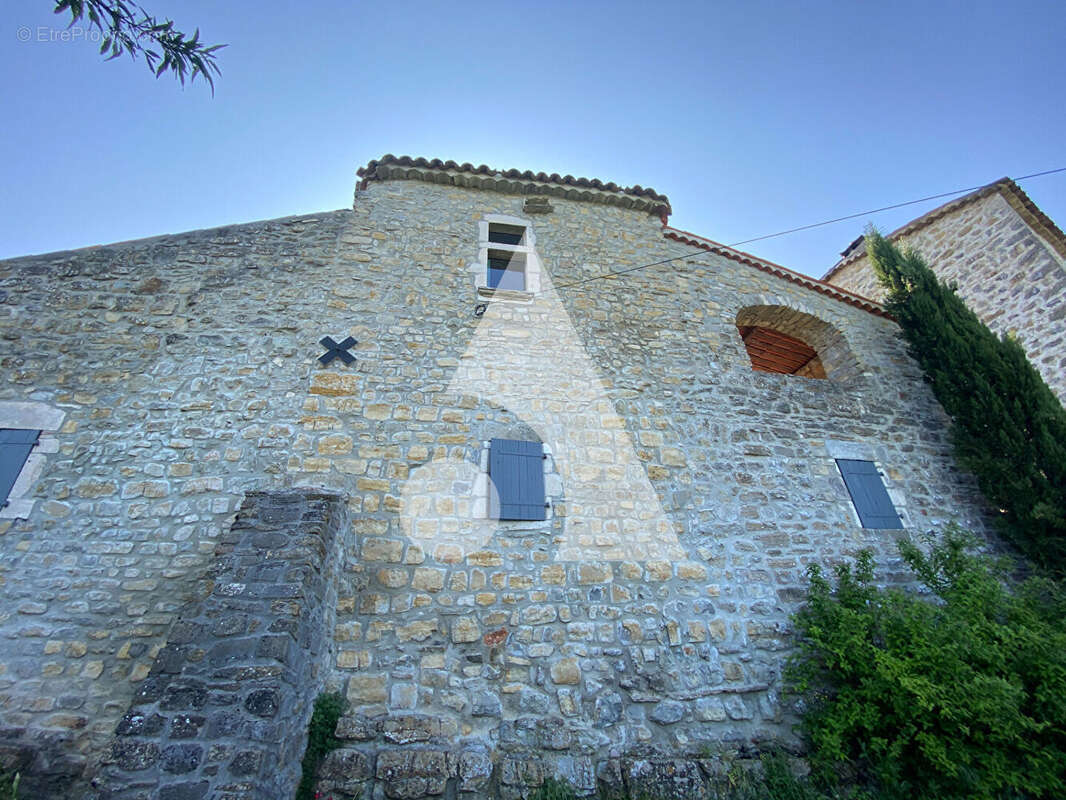 Maison à GROSPIERRES