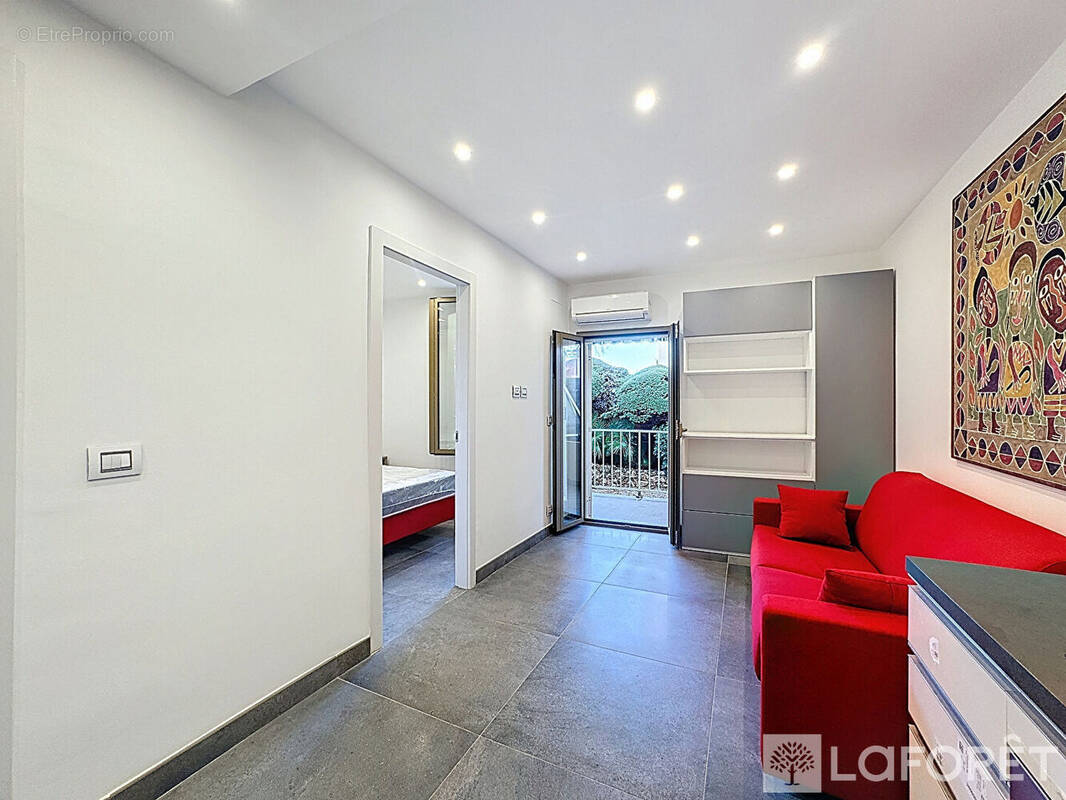 Appartement à ROQUEBRUNE-CAP-MARTIN