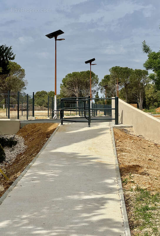 Terrain à UZES