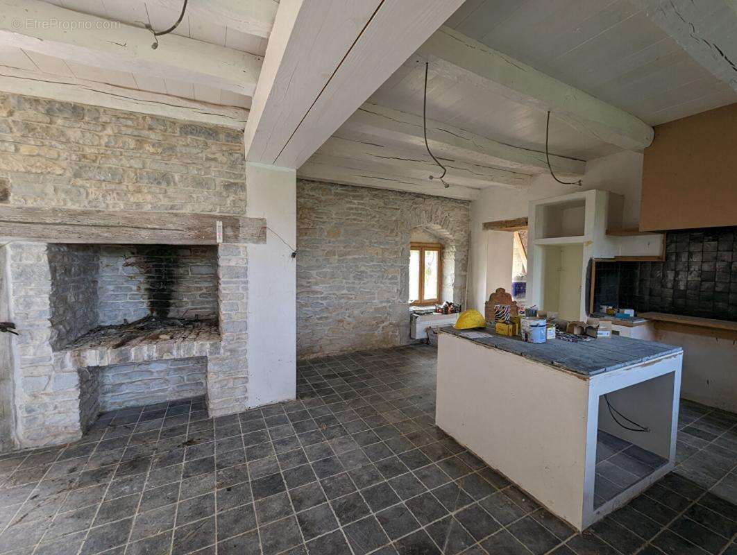 Maison à BOUHANS-LES-MONTBOZON