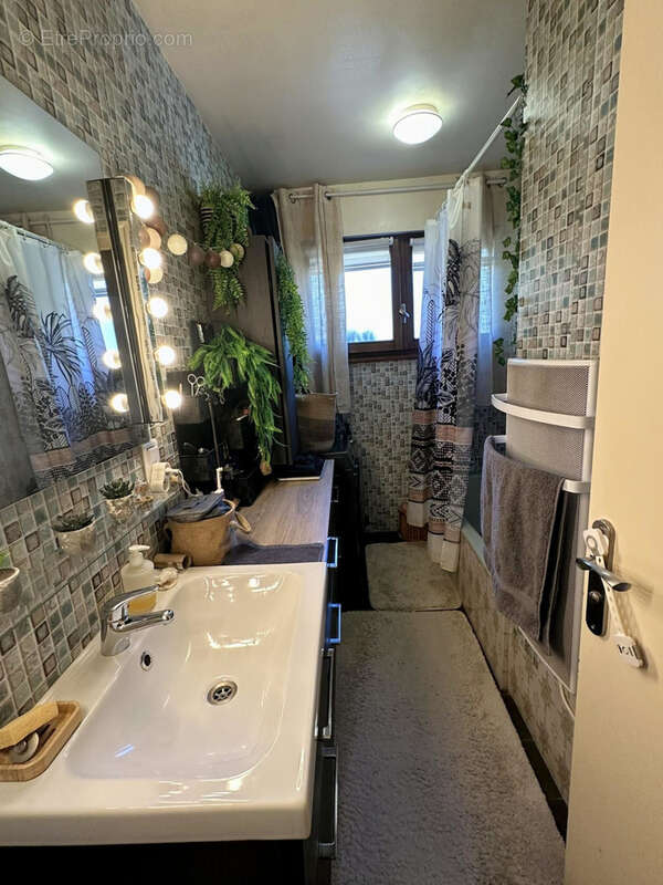 Maison individuelle de 215m2- Deux appartements- - photo 7