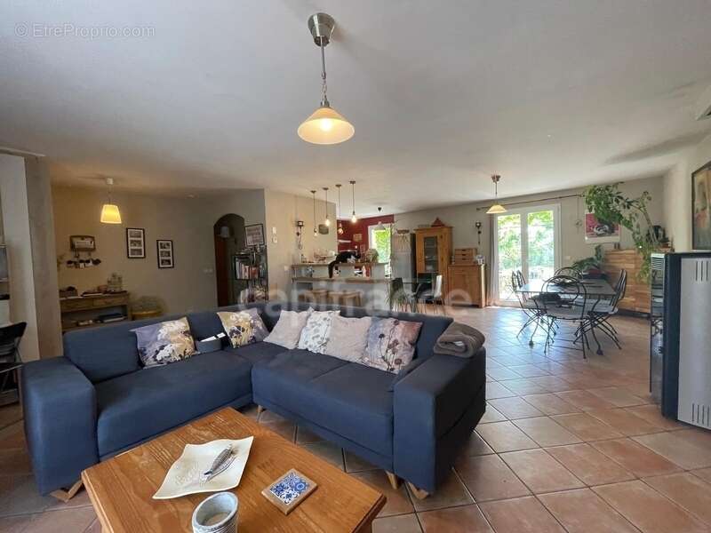 Maison à SAINT-SATURNIN-LES-APT