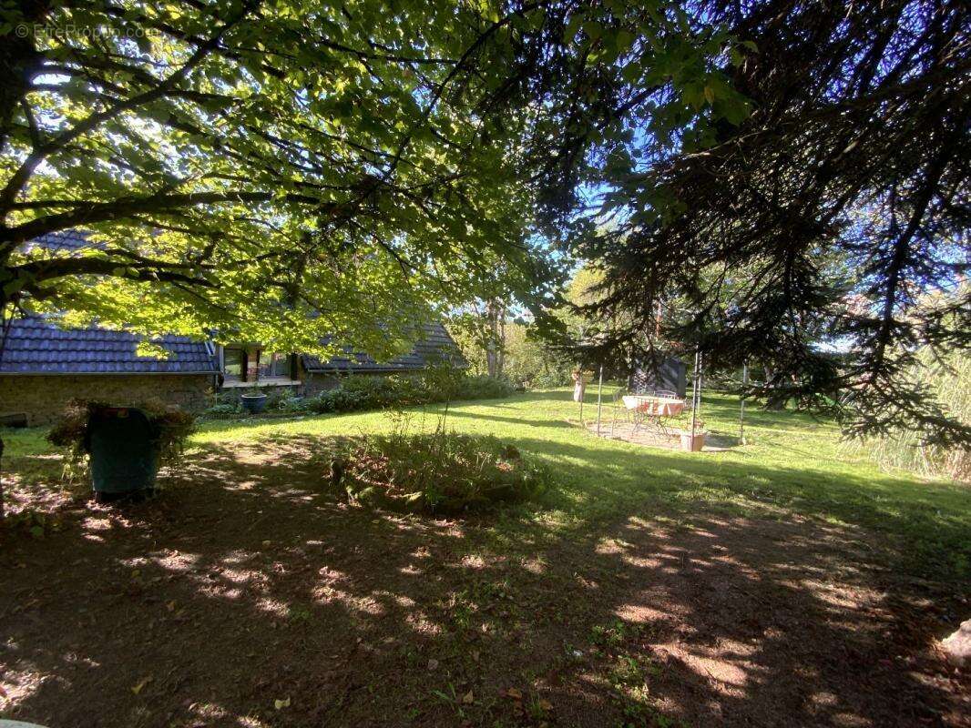 Maison à SAINT-PARDOUX-LES-CARDS