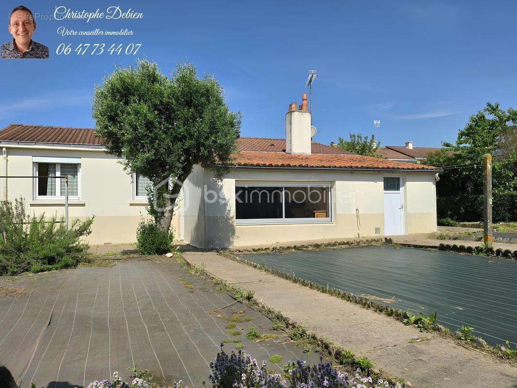 Maison à LES HERBIERS