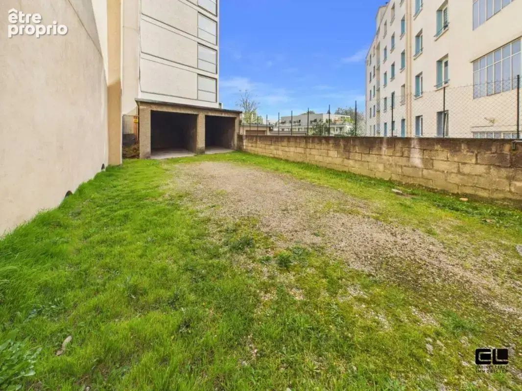 Emplacement recherché proximité immédiate de l'Hôpital de la Croix-Rousse - photo 3