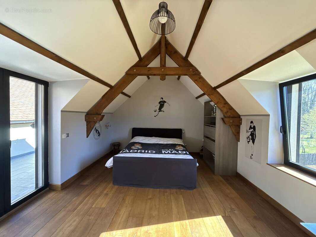 Maison à POIGNY-LA-FORET