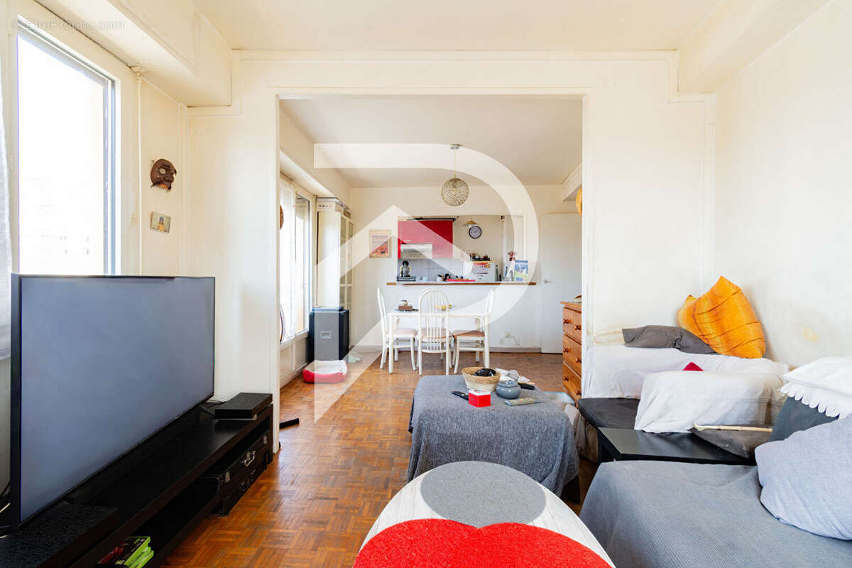Appartement à MARSEILLE-5E