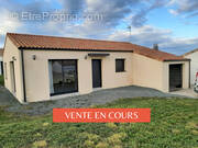 Maison à MESNARD-LA-BAROTIERE