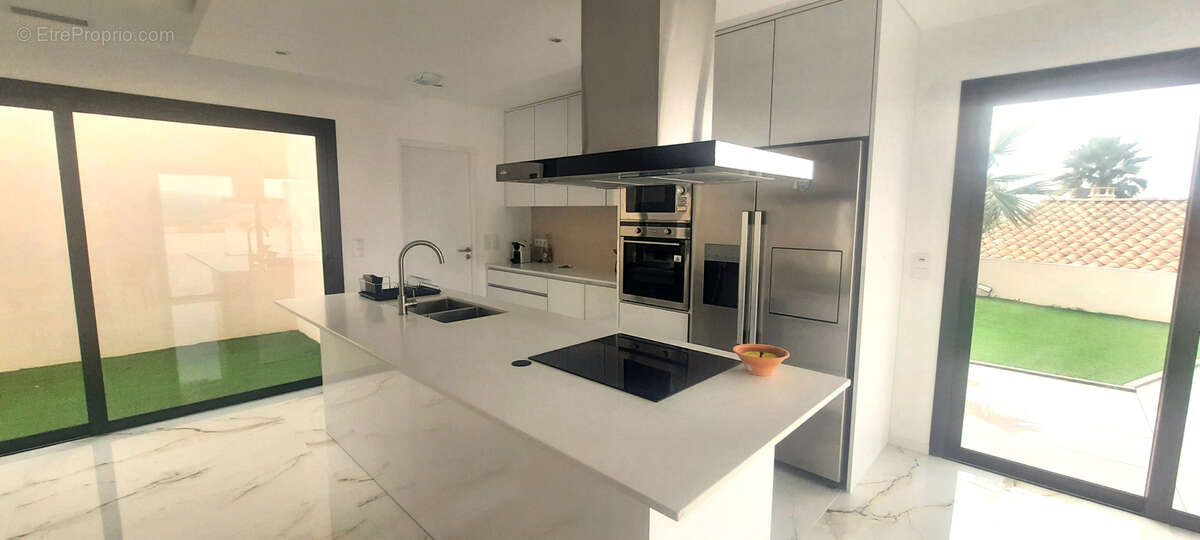 Maison à THEZAN-LES-BEZIERS