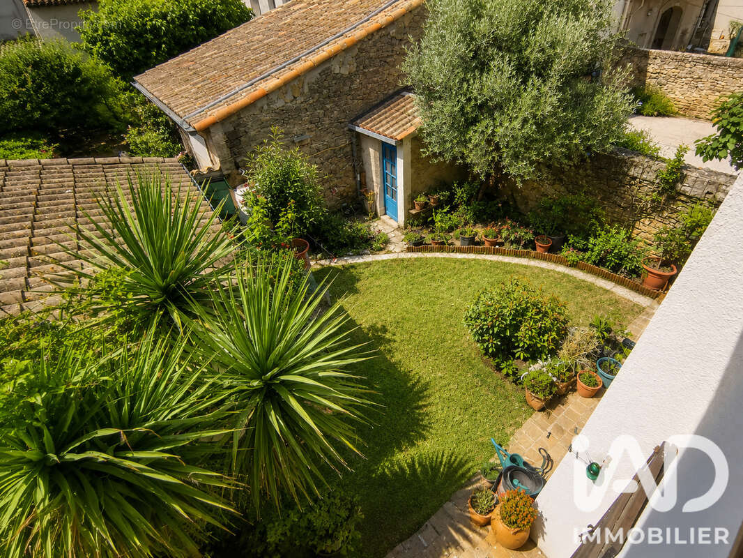 Photo 2 - Maison à GALLARGUES-LE-MONTUEUX