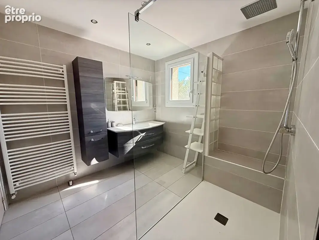 Maison 172 m² - 7 Pièces - 5 Chambres - Sous-sol  complet 135 m²  - Piscine - Terrain 1 000 m² - photo 10