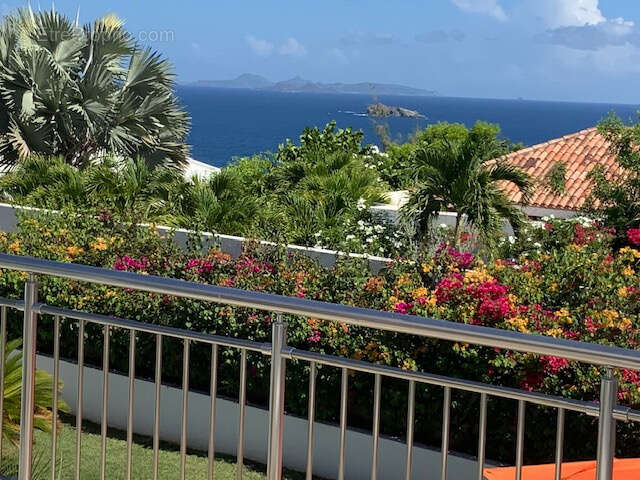 Propriete composee d'une villa de 4 chambres de 3 appart et de 1 studio  2 438 000 € fai - photo 7
