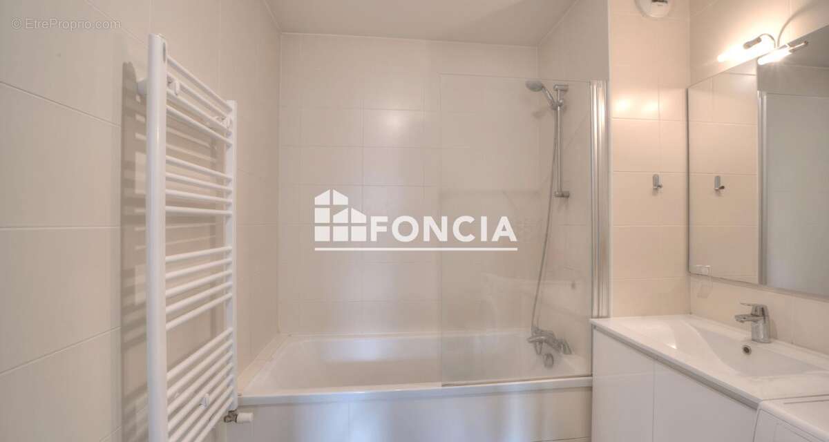 Appartement à SAINT-GENIS-POUILLY