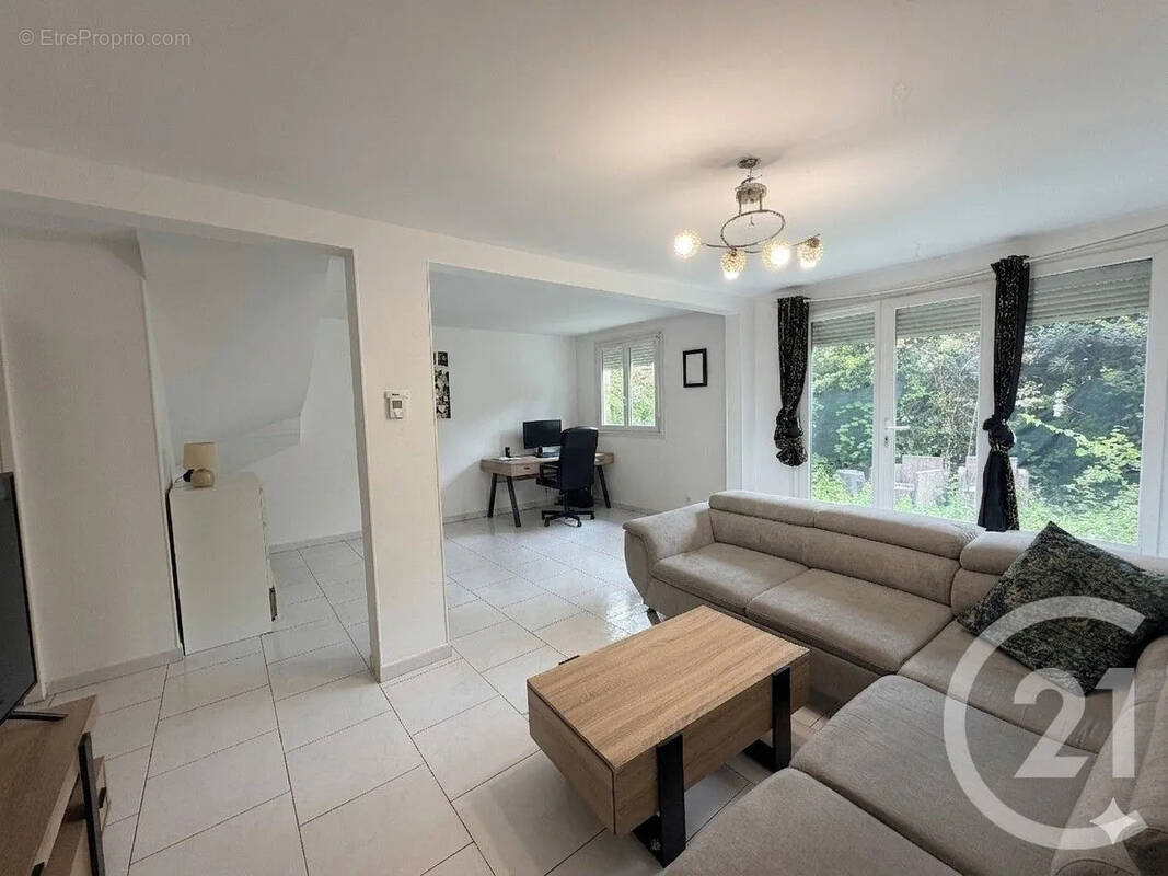 Appartement à AULNAY-SOUS-BOIS