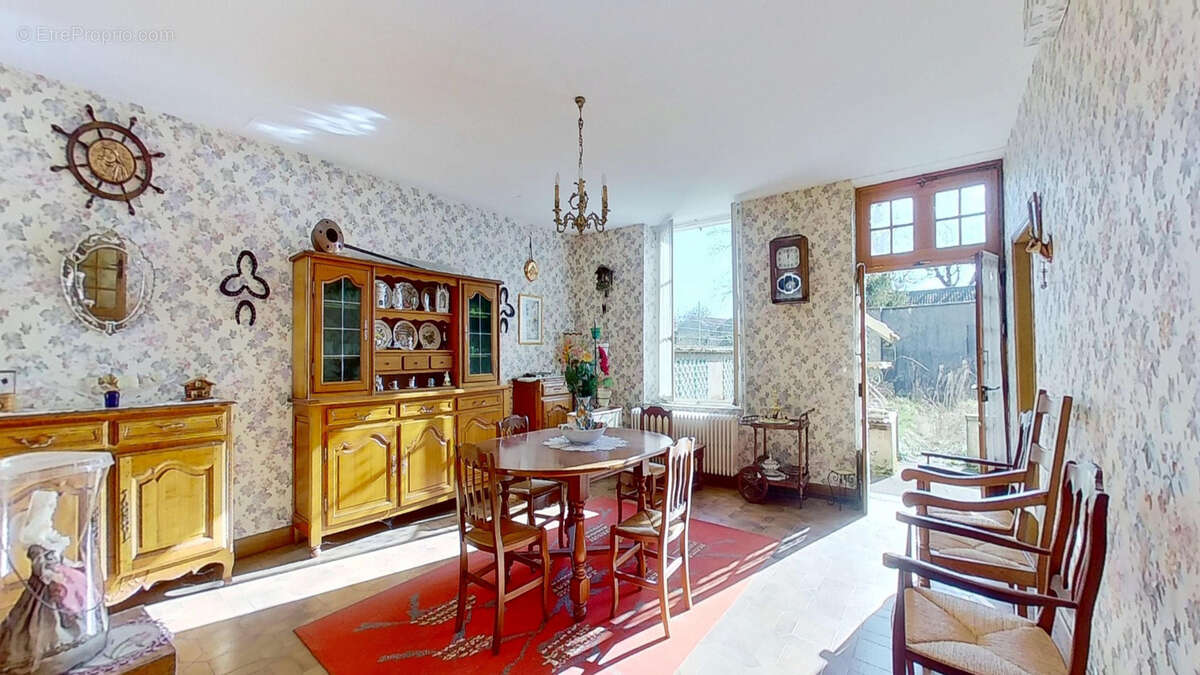 Maison à FAINS-VEEL