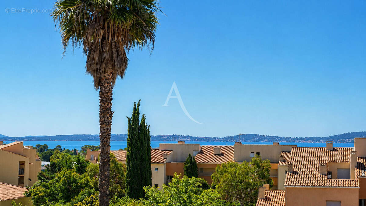 T4 Carqueiranne magnifique vue mer résidence sécurisée avec piscine - photo 18