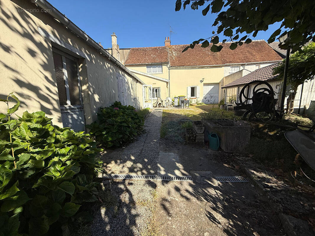 Maison à FAY-AUX-LOGES