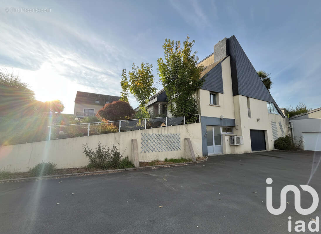 Photo 2 - Maison à LA CHAPELLE-JANSON