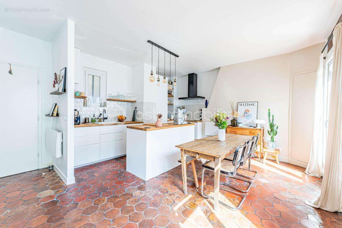 Appartement à PARIS-10E