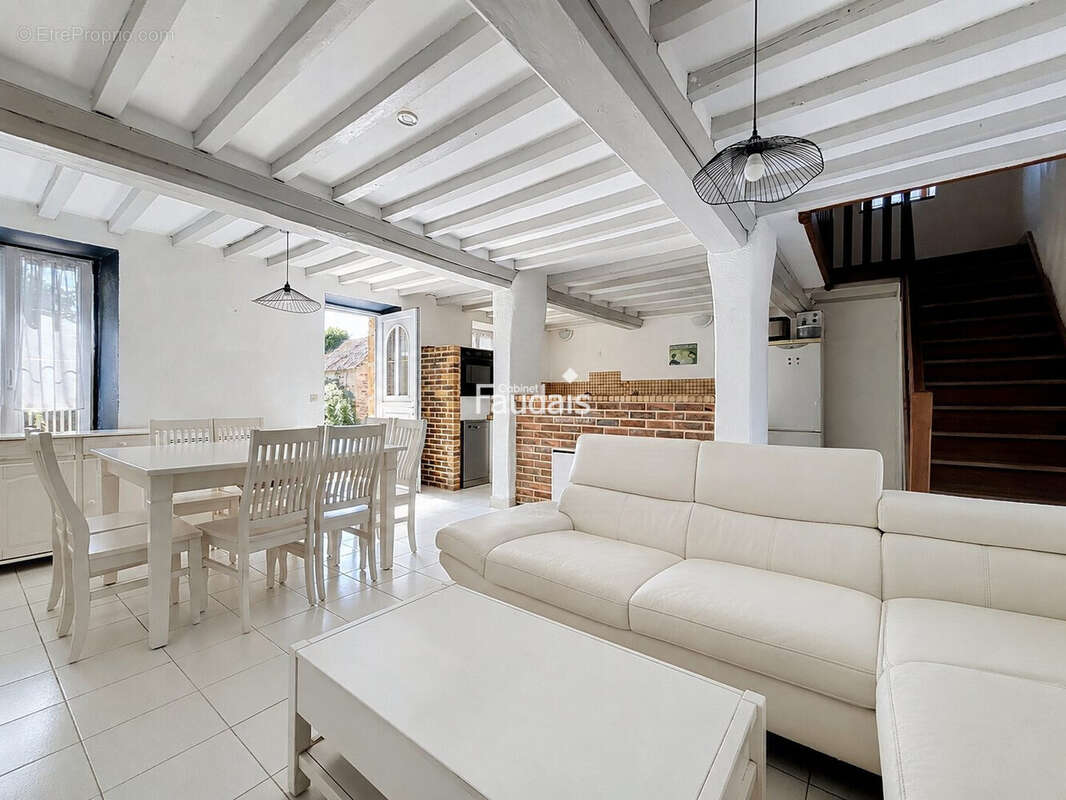 Maison 80 m² à Sainte-Honorine-Du-Fay  - photo 3