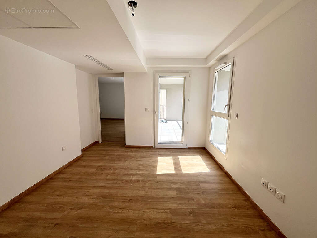 Appartement à MARSEILLE-6E