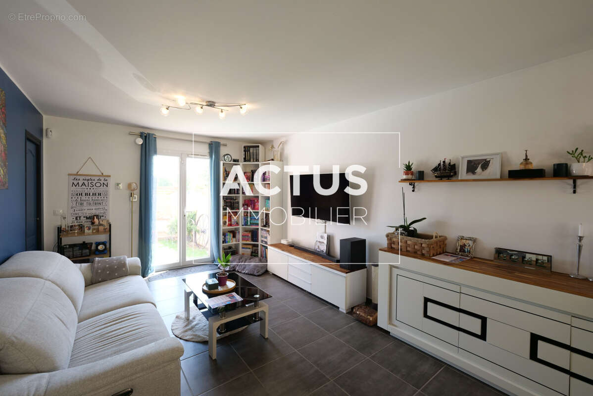 Maison 92 m² à Salon-De-Provence  - photo 5