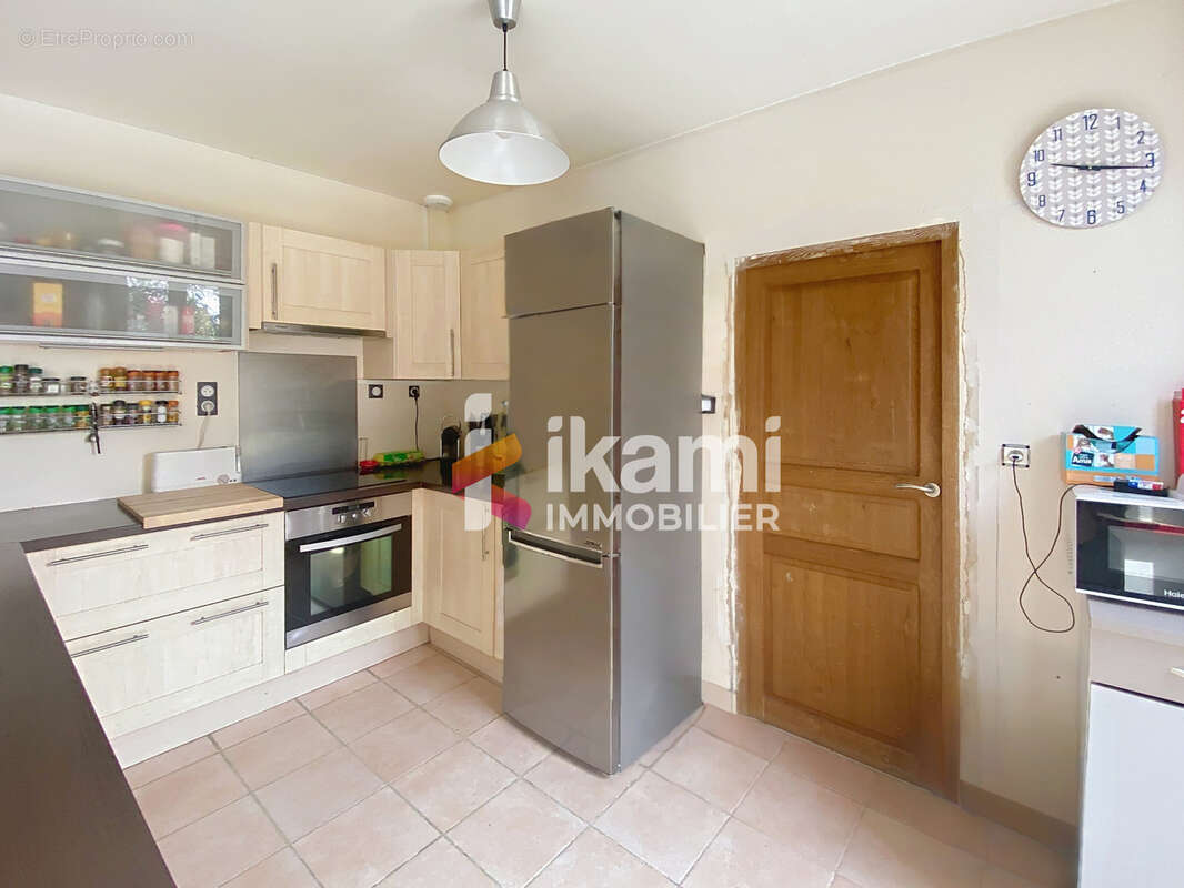 Maison 5 pièce de 125 m2 à Etigny 89510 - photo 2