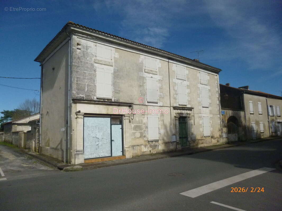 Maison à PRANZAC