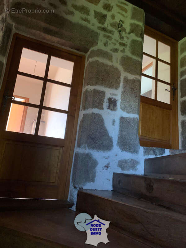 Maison à AMBRIERES-LES-VALLEES