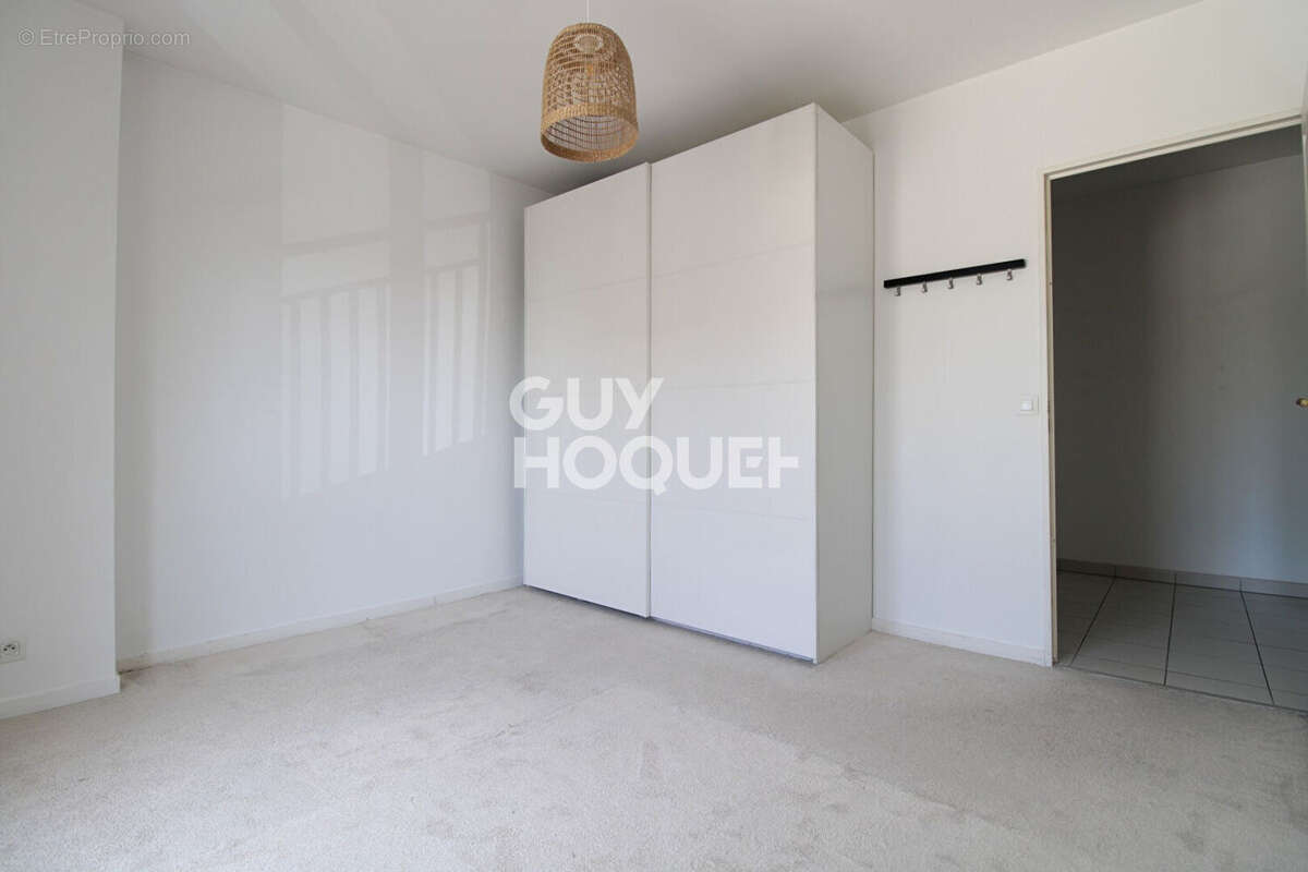 Appartement à COUBERT