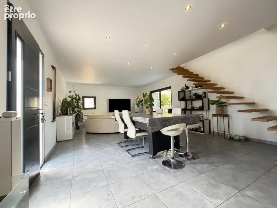 Maison 5 pièces / 129 m² / 298 000 EUR / CASTRES - photo 2