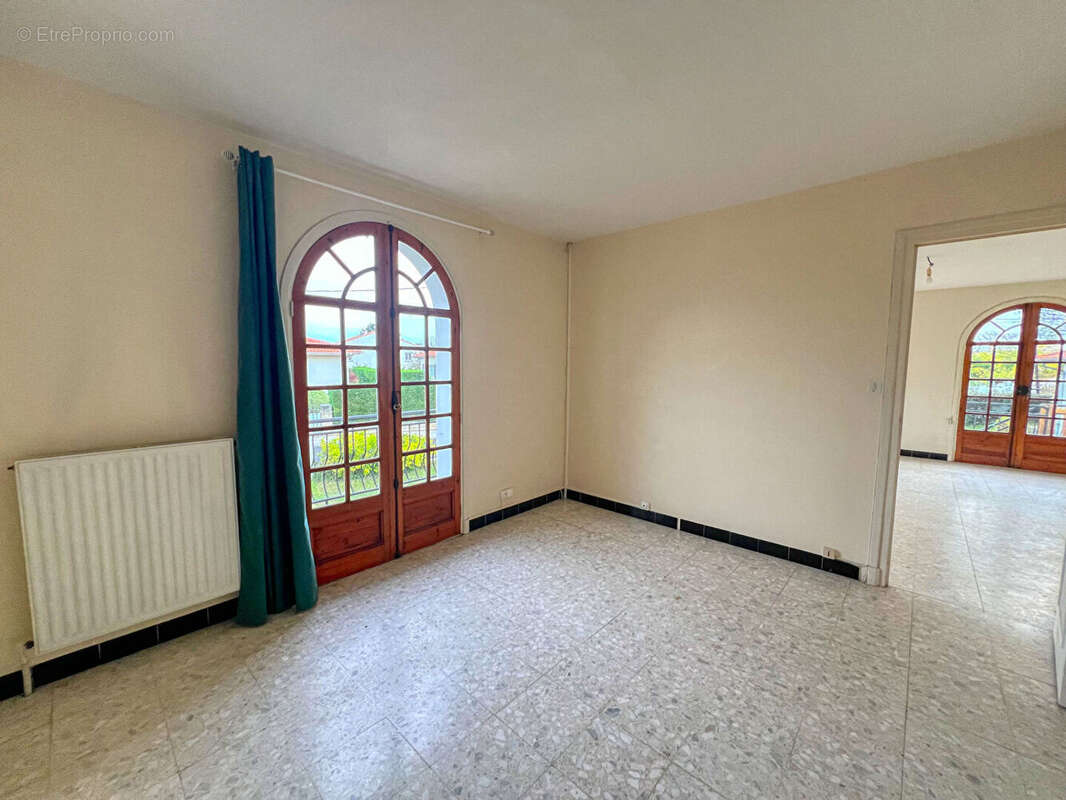 Maison à VAUX-SUR-MER