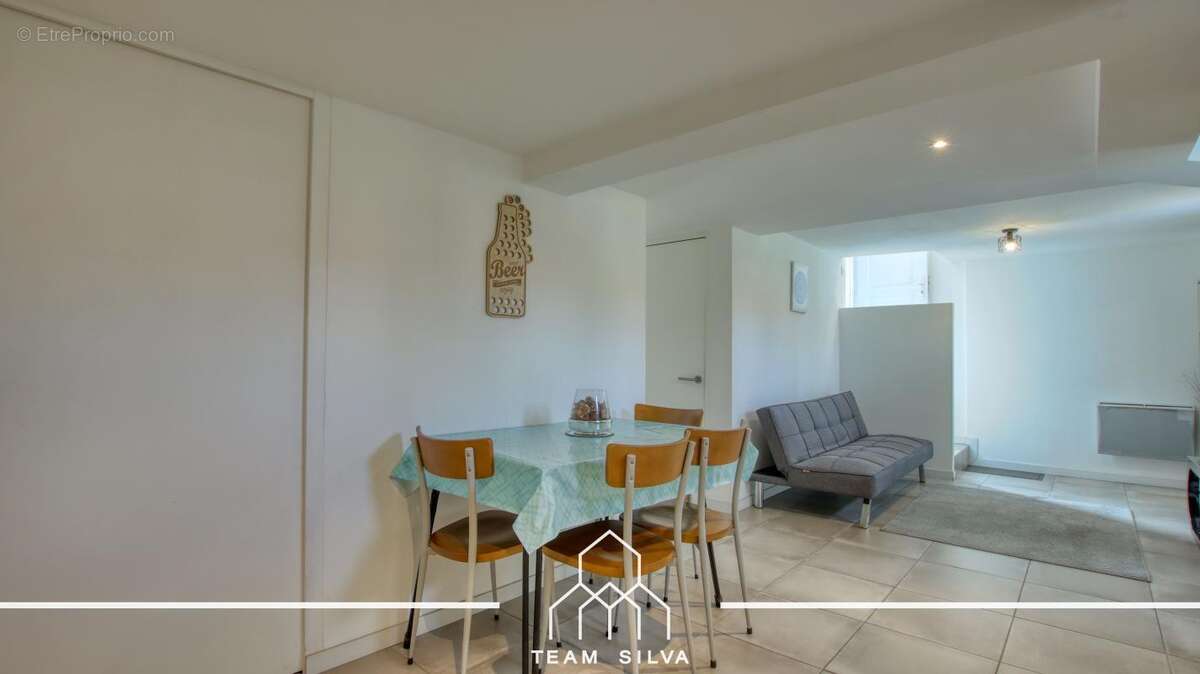 Maison à ROUSSILLON