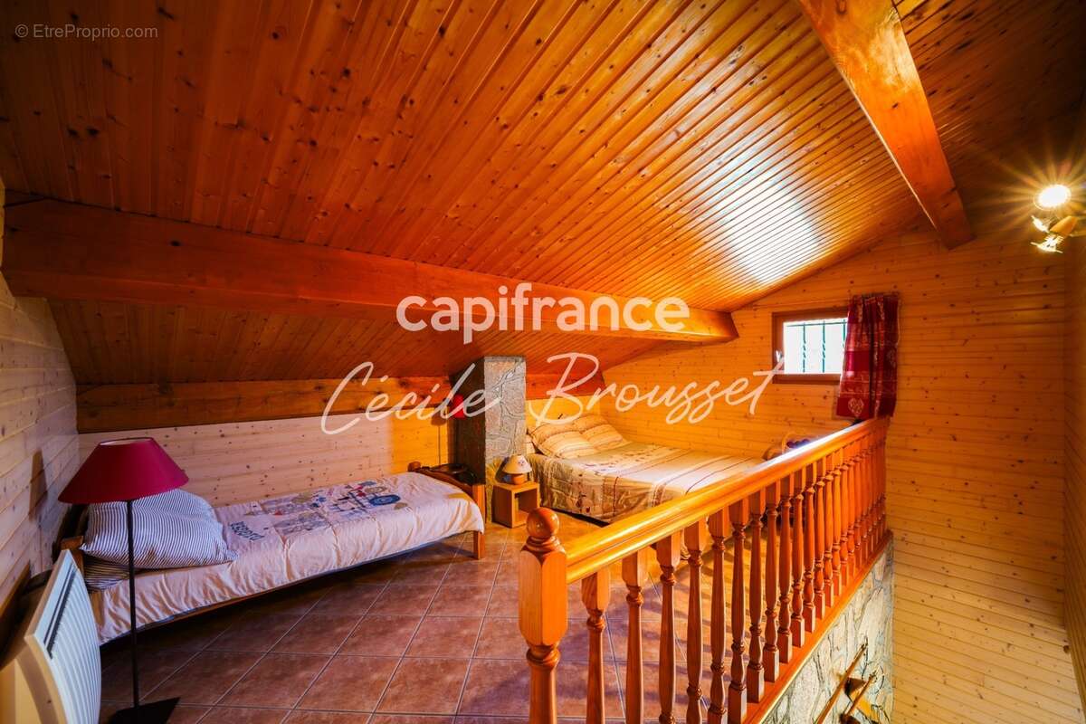 Maison d'exception 4 faces avec jardin arboré, source naturelle et vue panoramique sur les Pyrénées – Bolquère (66210) - photo 12