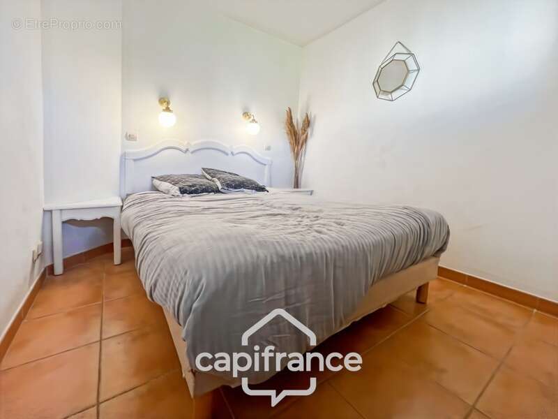 DOMAINE DE PONT ROYAL Appartement meublé  DERNIER ETAGE vue dégagée 31m2 et 7 m2 de loggia, 1 chambre double & salle de bains - photo 8
