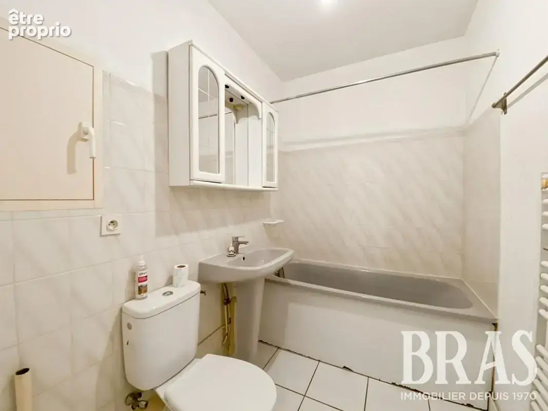 À vendre - Charmant type 2 avec terrasse, jardin privatif et parking - La Baule-Les Pins - photo 6