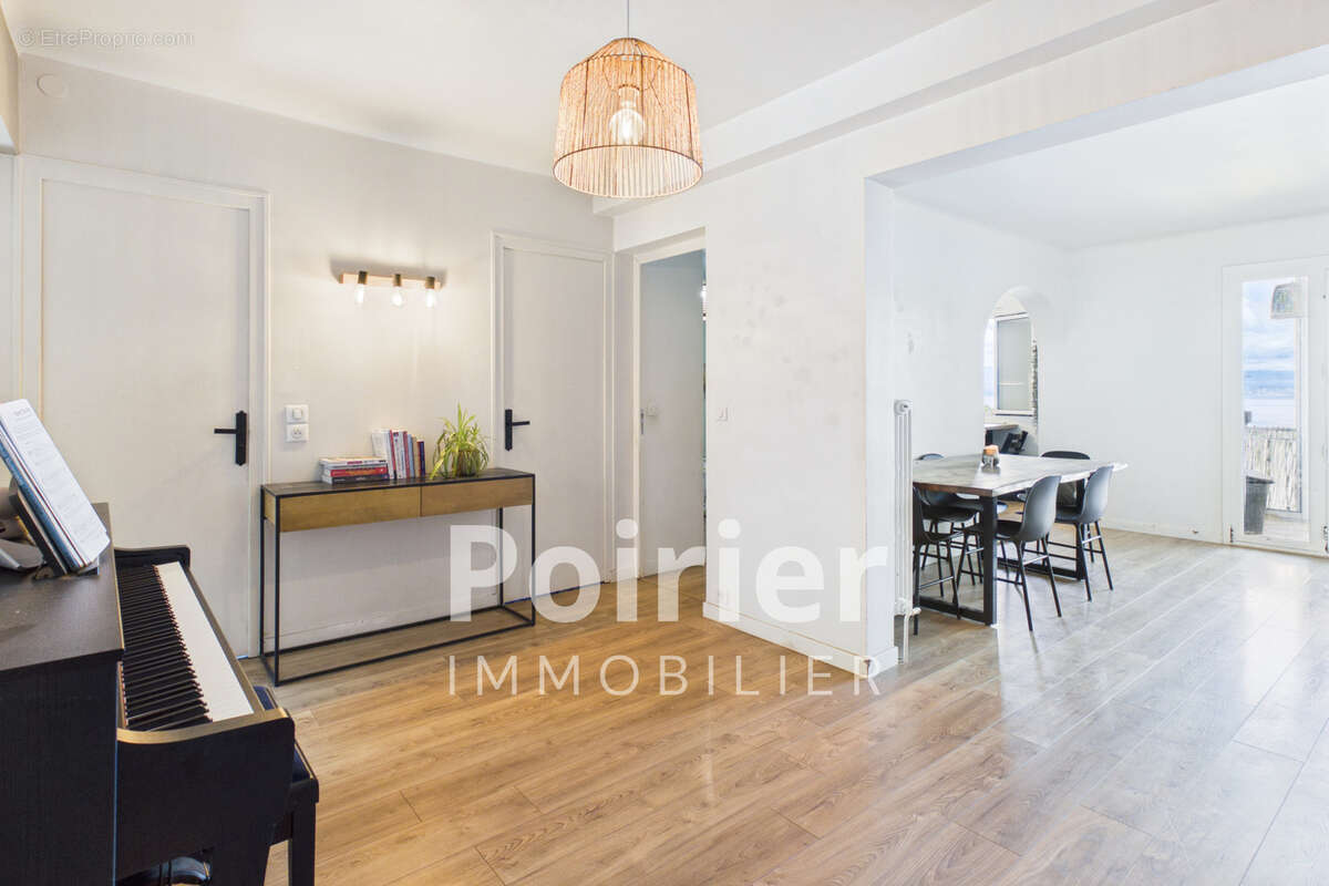 Appartement à EVIAN-LES-BAINS