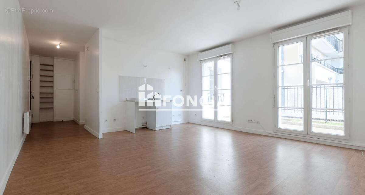 Appartement à CORBEIL-ESSONNES