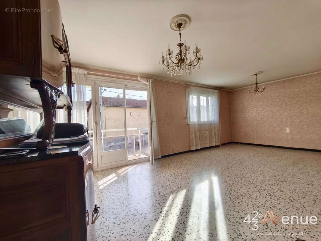 Appartement à LA RICAMARIE