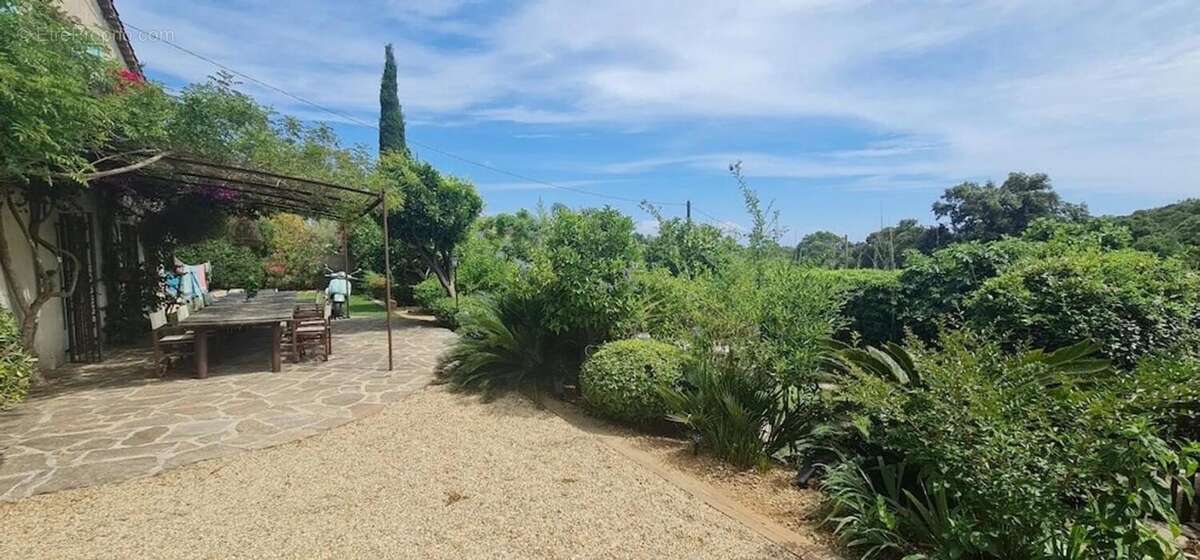 Maison à LA CROIX-VALMER