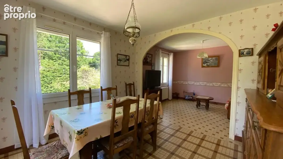 Maison lumineuse avec dépendance et terrain clos dans un cadre verdoyant   Montrichard - photo 4