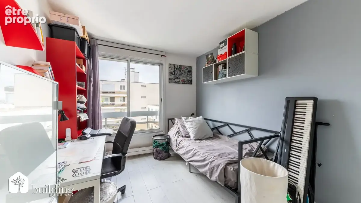 Levallois-Perret - Proche Paris - Appartement 4 pièces de 100 m² - photo 9