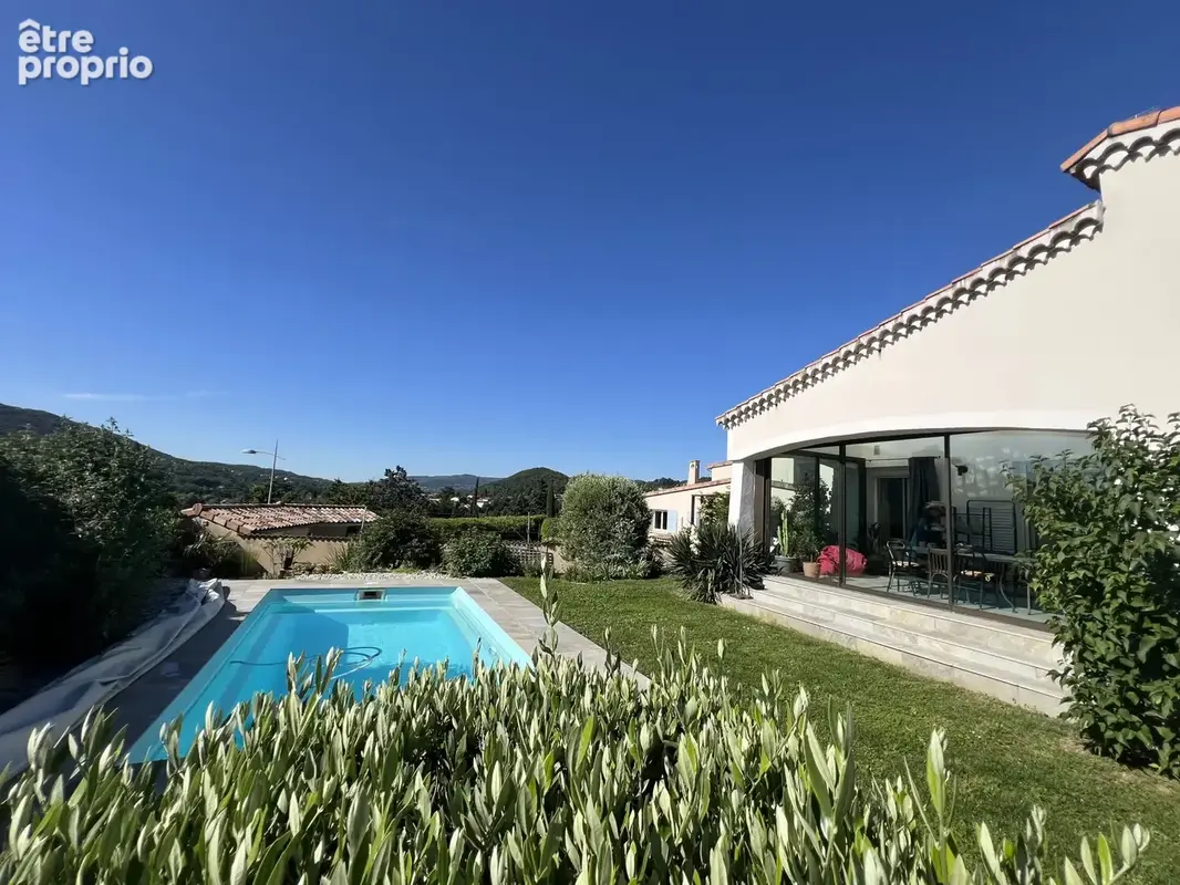 Maison Plain-pied - vue dégagée - piscine - Véranda - sous-sol complet - photo 11