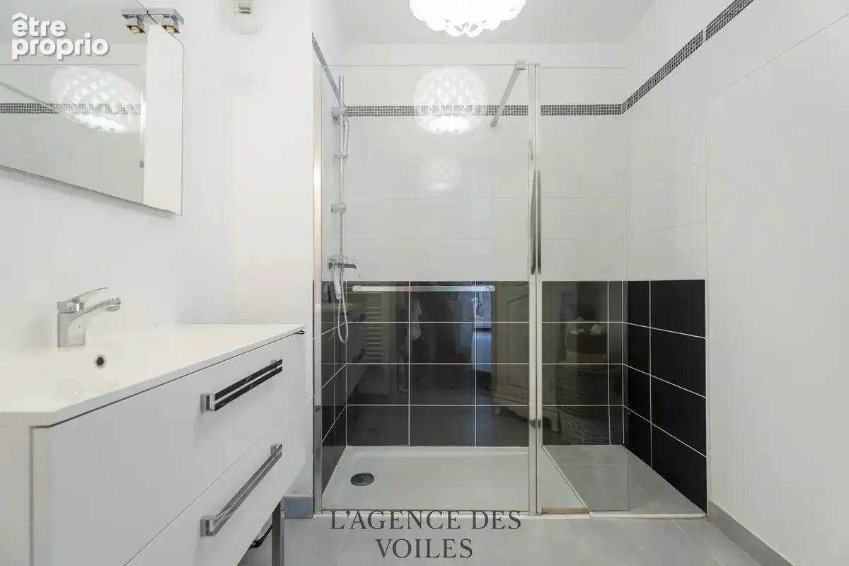 Rez de jardin T2 avec garage - Sanary sur Mer - photo 9