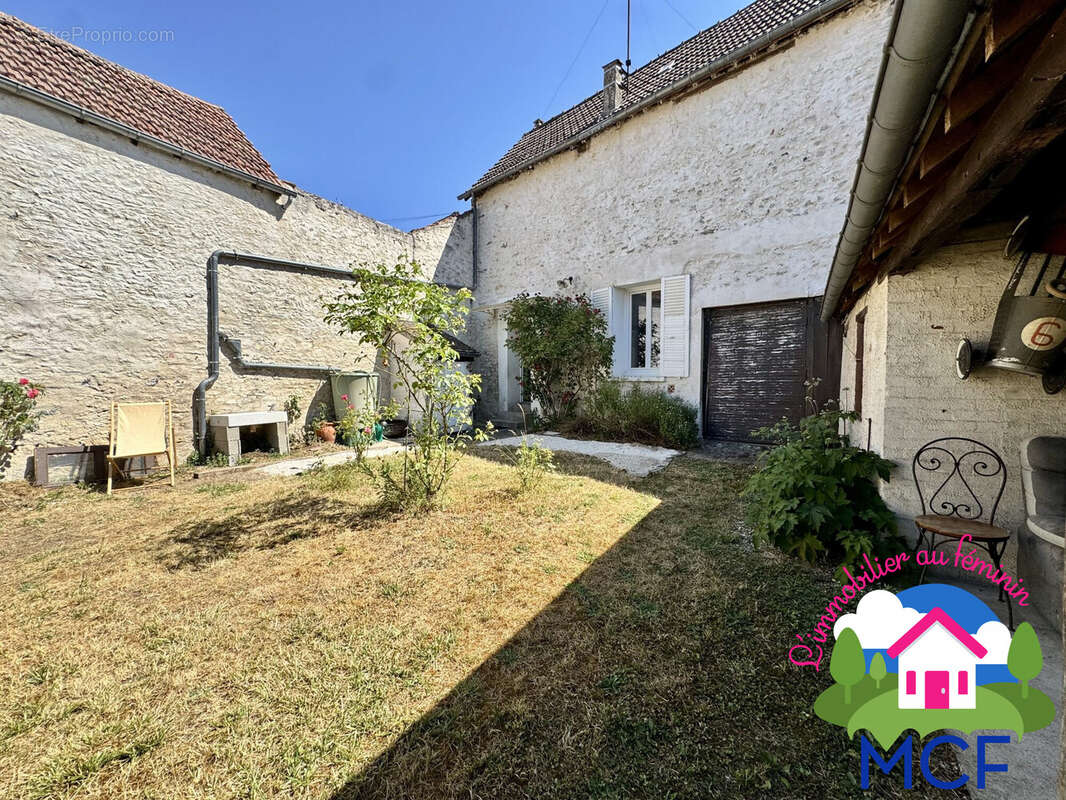 Maison 60 m² à Bueil  - photo 2