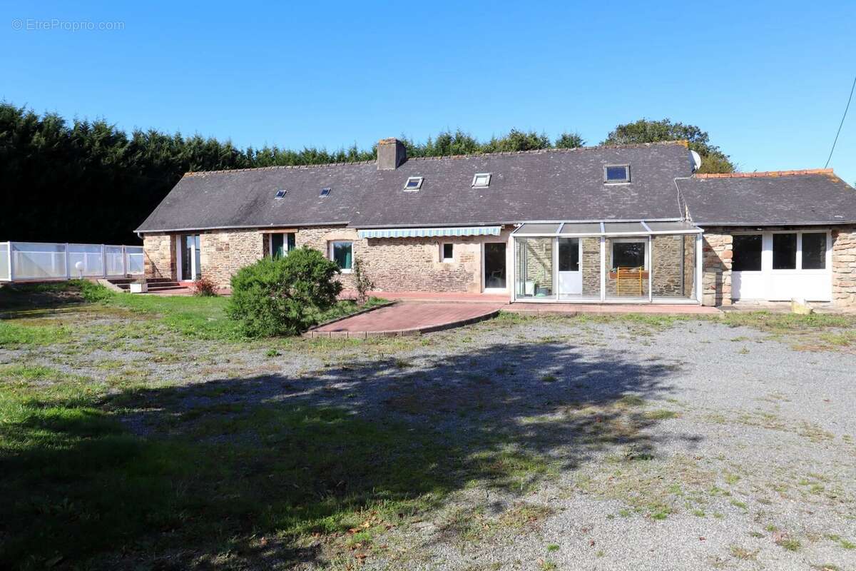Maison à TREBRIVAN